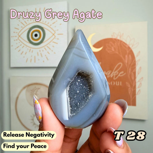 Druzy Grey Agate Small Flame Freeform | T28