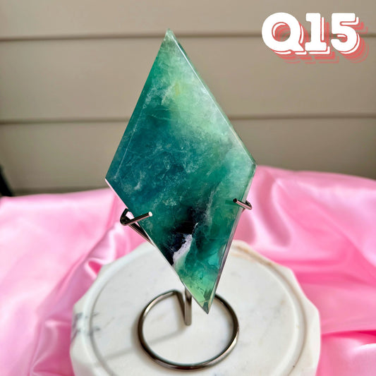 Fluorite Diamond Carving with Stand | Q15